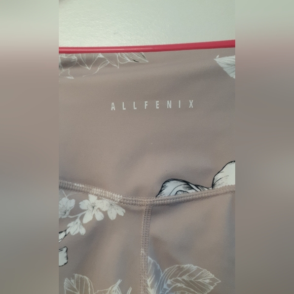 All Fenix brand flowered leggings - size small - Picture 3 of 7